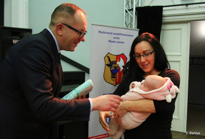 Kolejne becikowe wręczone (zdjęcia)