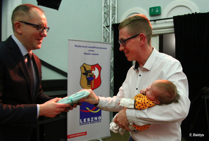 Kolejne becikowe wręczone (zdjęcia)