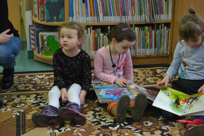 Biblioteka w Krzemieniewie zaprosiła przedszkolaków (zdjęcia)