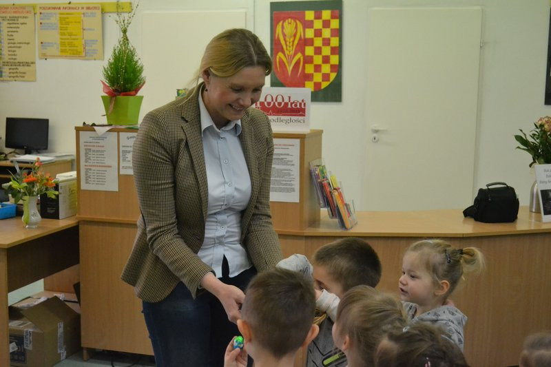 Biblioteka w Krzemieniewie zaprosiła przedszkolaków (zdjęcia)