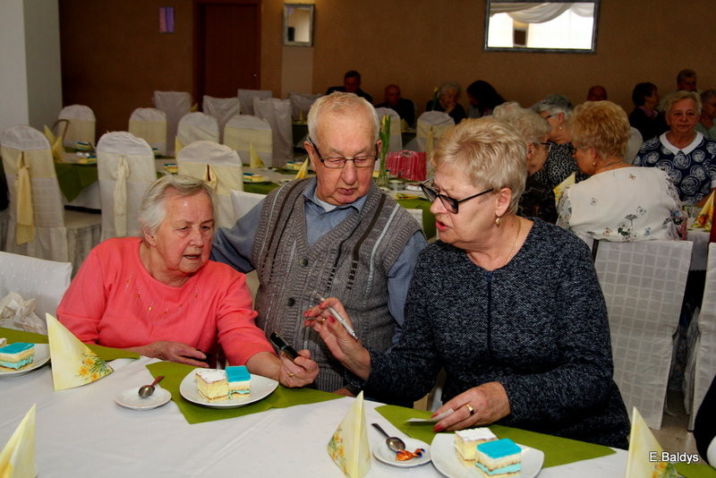 Wiosenne spotkanie Klubu Seniora przy LOB S.A. (zdjęcia)