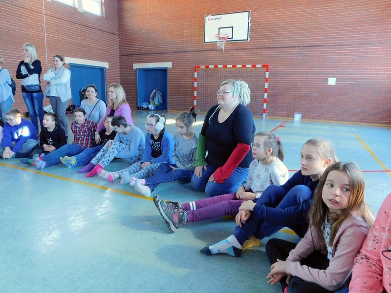 Dzień kolorowej skarpetki (zdjęcia)