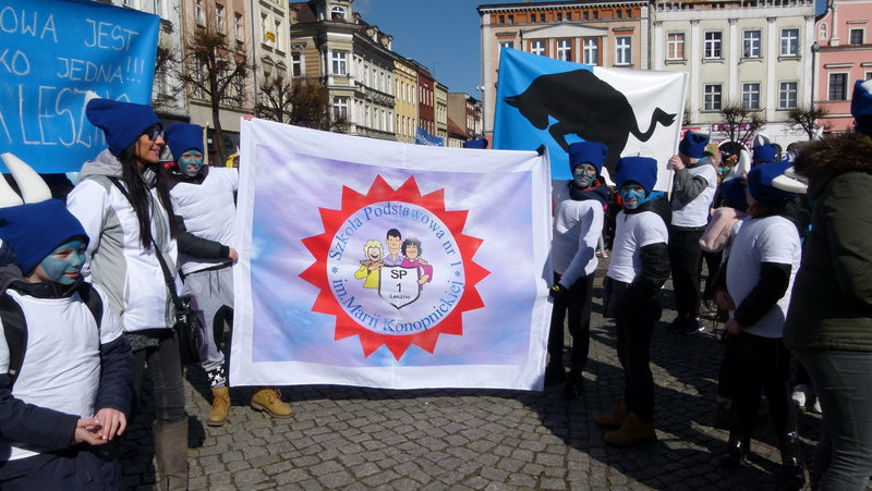 Z bykiem pogonili zimę (zdjęcia)