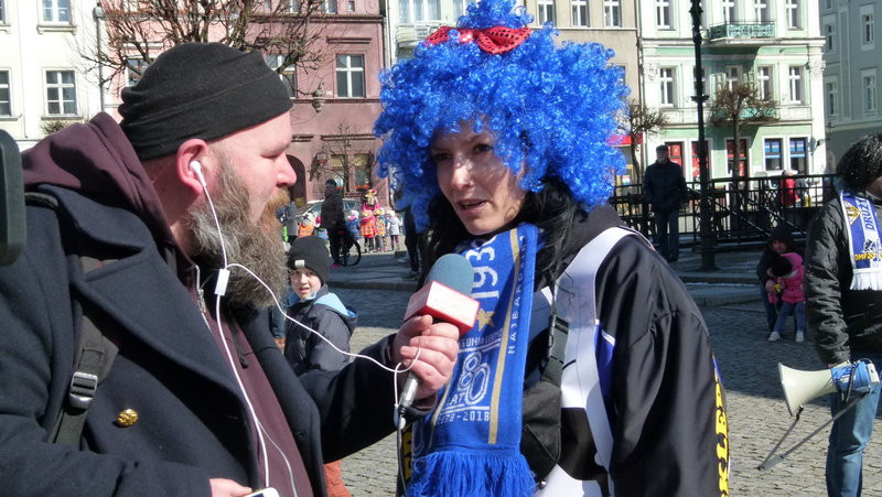 Z bykiem pogonili zimę (zdjęcia)