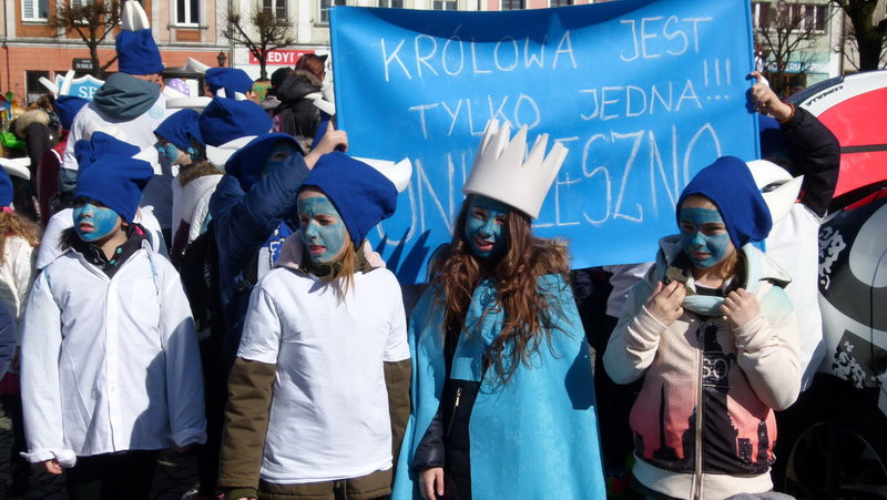Z bykiem pogonili zimę (zdjęcia)