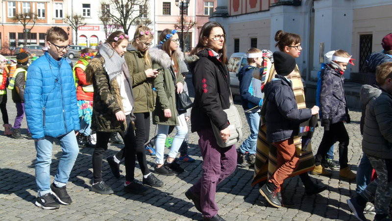 Z bykiem pogonili zimę (zdjęcia)