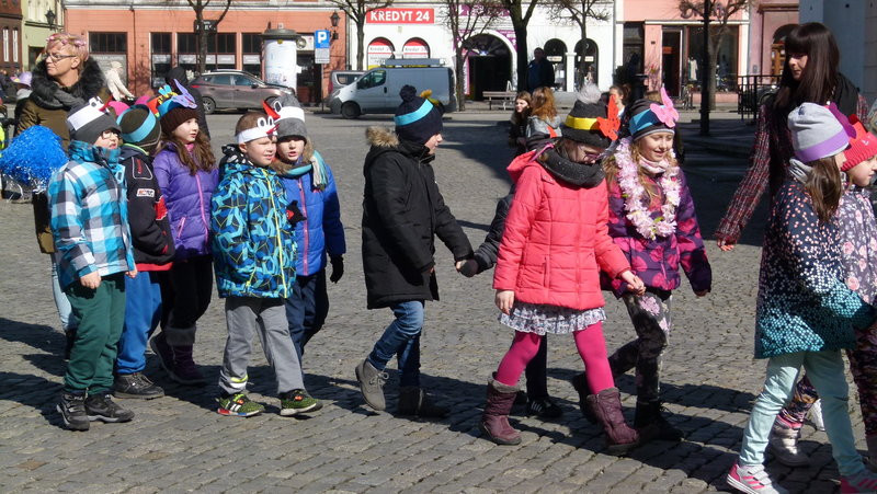 Z bykiem pogonili zimę (zdjęcia)