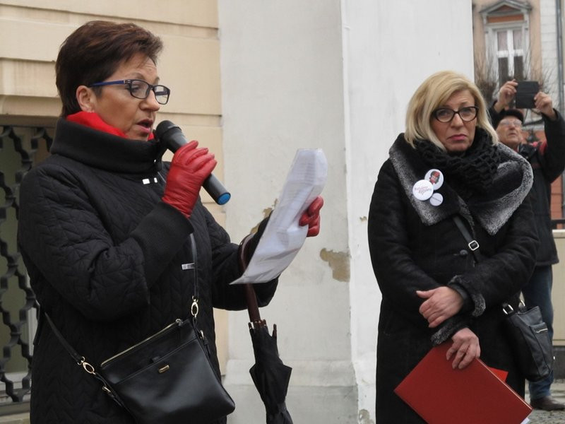 Rząd nie ciąża, usunąć można (zdjęcia)
