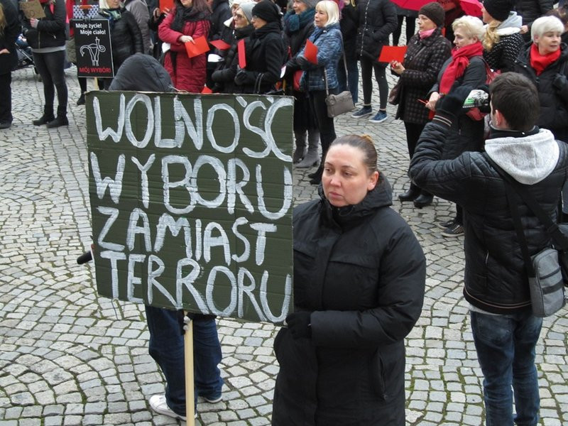 Rząd nie ciąża, usunąć można (zdjęcia)