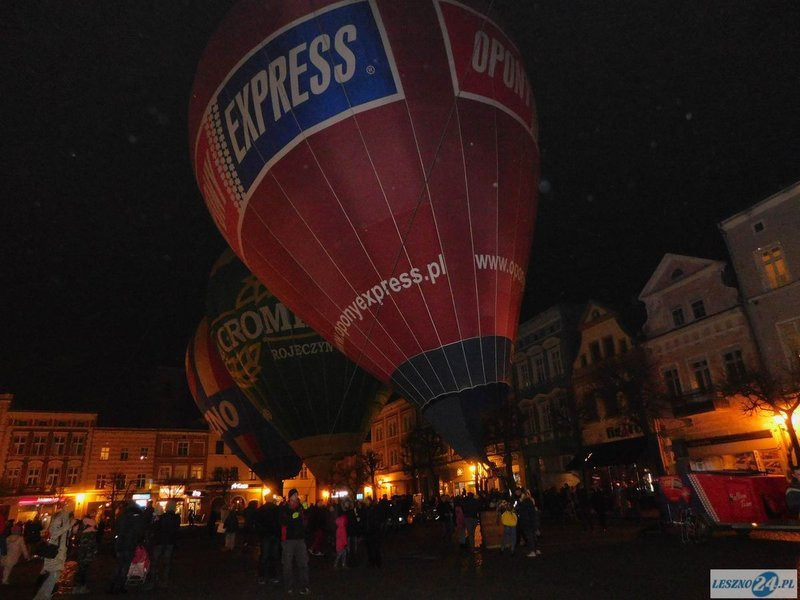 Balony wokół ratusza (kilka zdjęć)