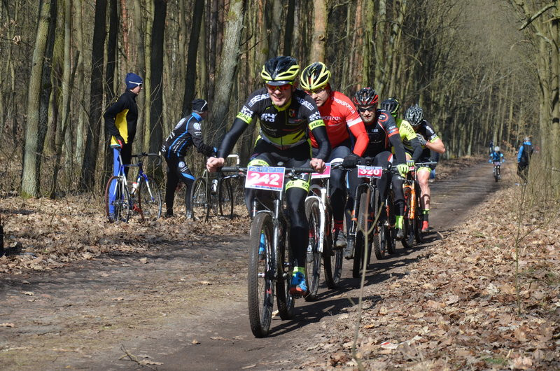 Rywalizacja na leśnych pętlach (zdjęcia)