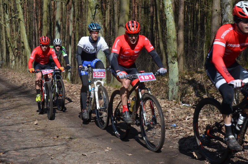 Rywalizacja na leśnych pętlach (zdjęcia)