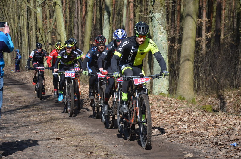 Rywalizacja na leśnych pętlach (zdjęcia)