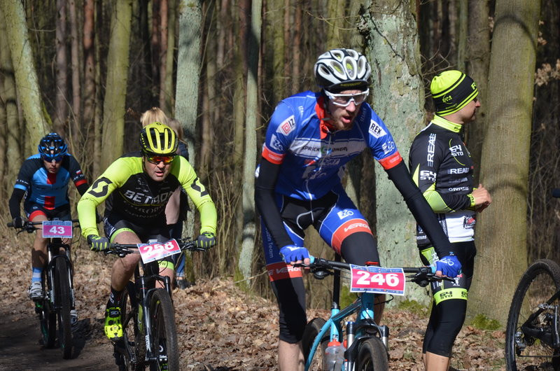 Rywalizacja na leśnych pętlach (zdjęcia)