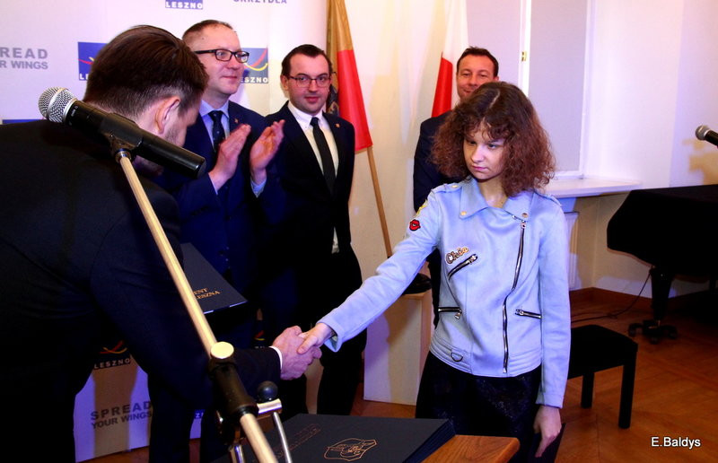 Stypendyści w ratuszu (zdjęcia)