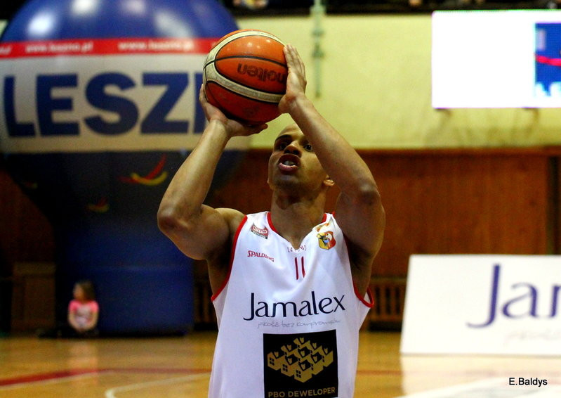 Pewna wygrana koszykarzy (zdjęcia)