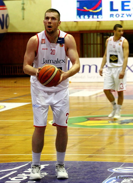 Pewna wygrana koszykarzy (zdjęcia)