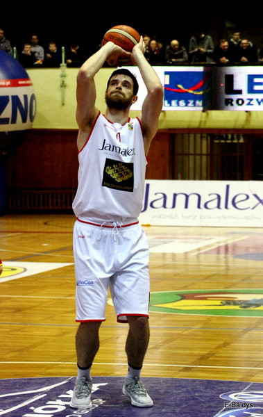 Pewna wygrana koszykarzy (zdjęcia)