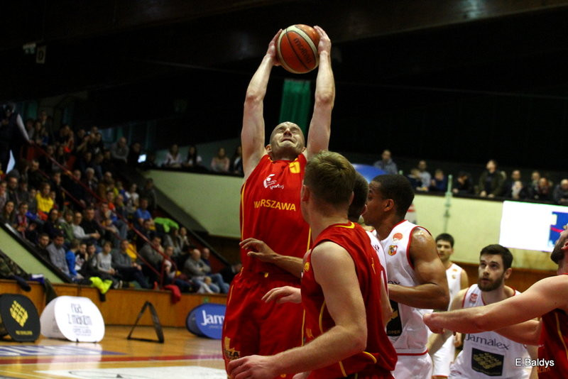 Pewna wygrana koszykarzy (zdjęcia)