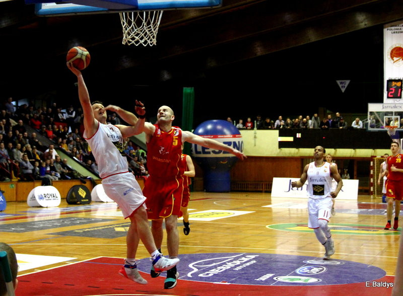 Pewna wygrana koszykarzy (zdjęcia)