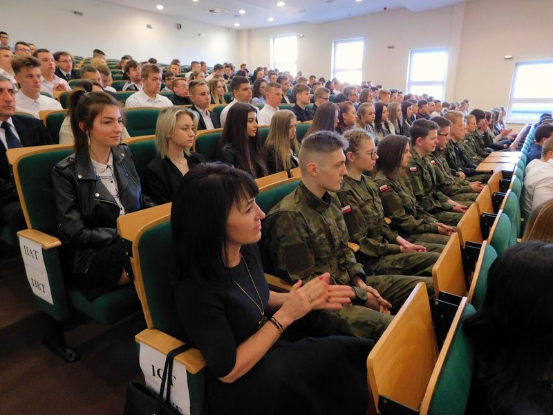 Patron i sztandar zobowiązują (zdjęcia)