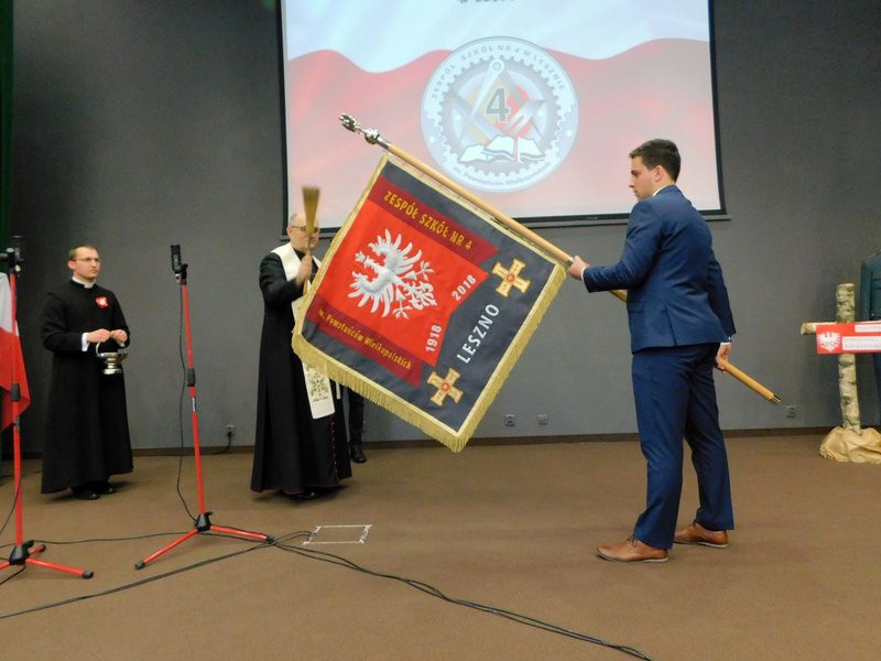 Patron i sztandar zobowiązują (zdjęcia)