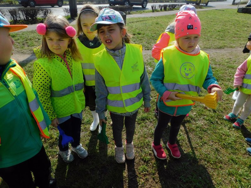 Łąka dla lokatorów hotelu dla owadów
