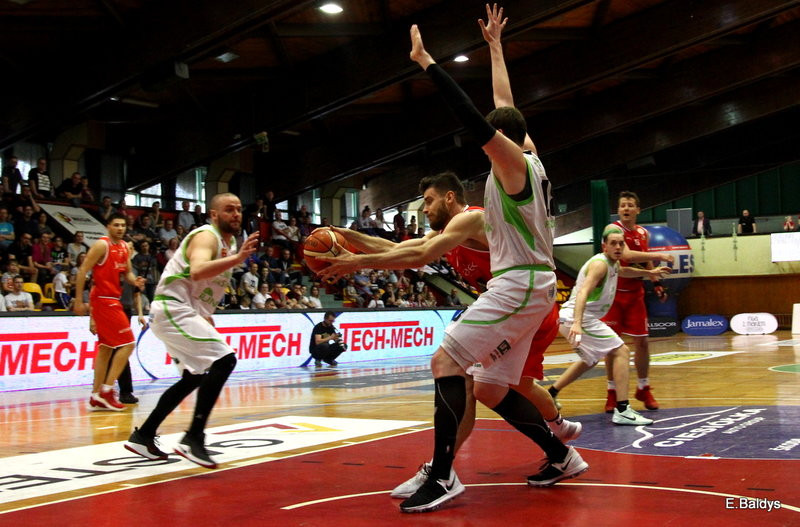 Znicz wyrównał straty (zdjęcia)