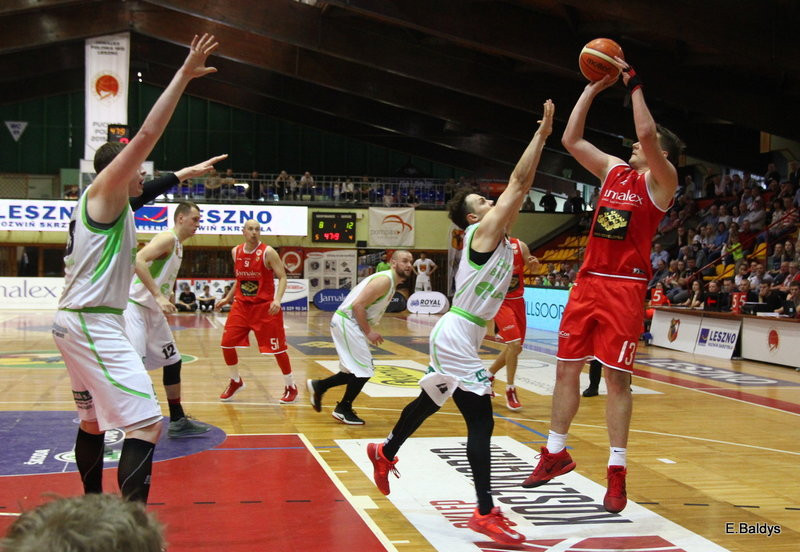 Znicz wyrównał straty (zdjęcia)