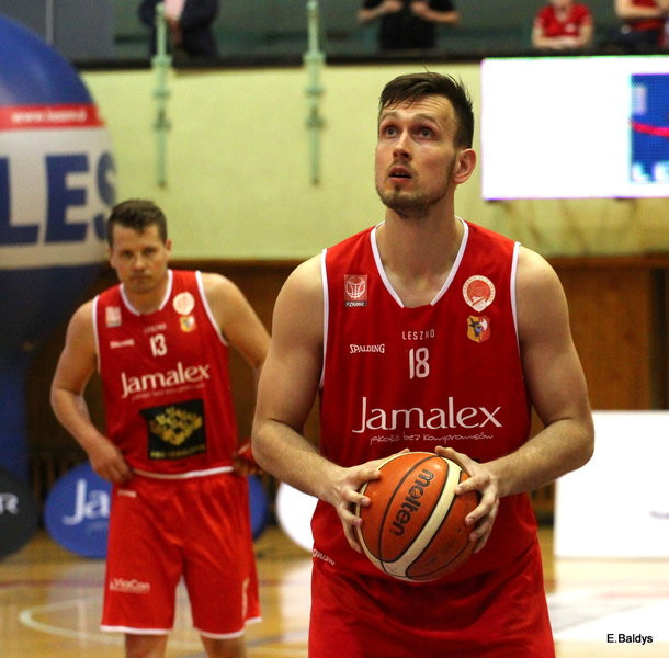 Znicz wyrównał straty (zdjęcia)