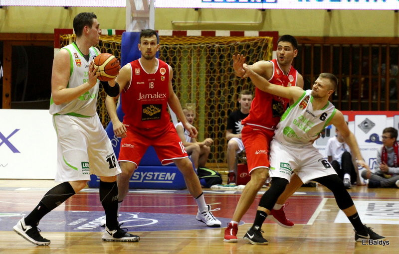 Znicz wyrównał straty (zdjęcia)