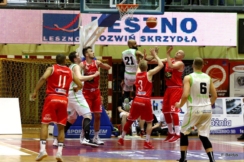 Znicz wyrównał straty (zdjęcia)