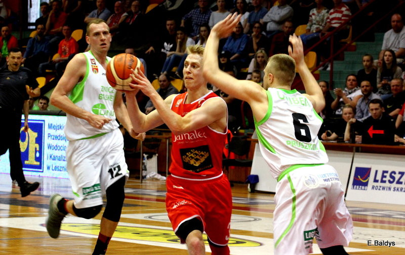 Znicz wyrównał straty (zdjęcia)