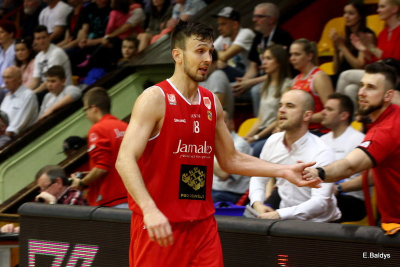 Znicz wyrównał straty (zdjęcia)