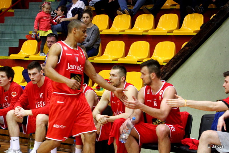 Znicz wyrównał straty (zdjęcia)