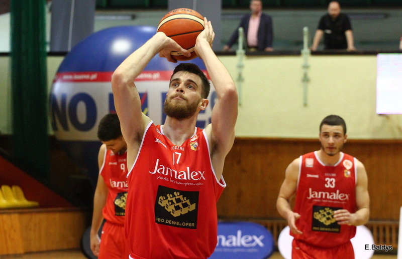 Znicz wyrównał straty (zdjęcia)