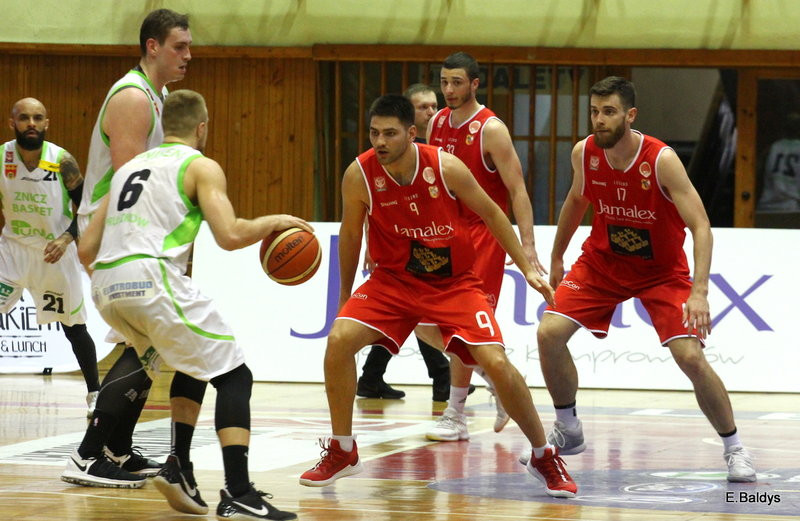 Znicz wyrównał straty (zdjęcia)