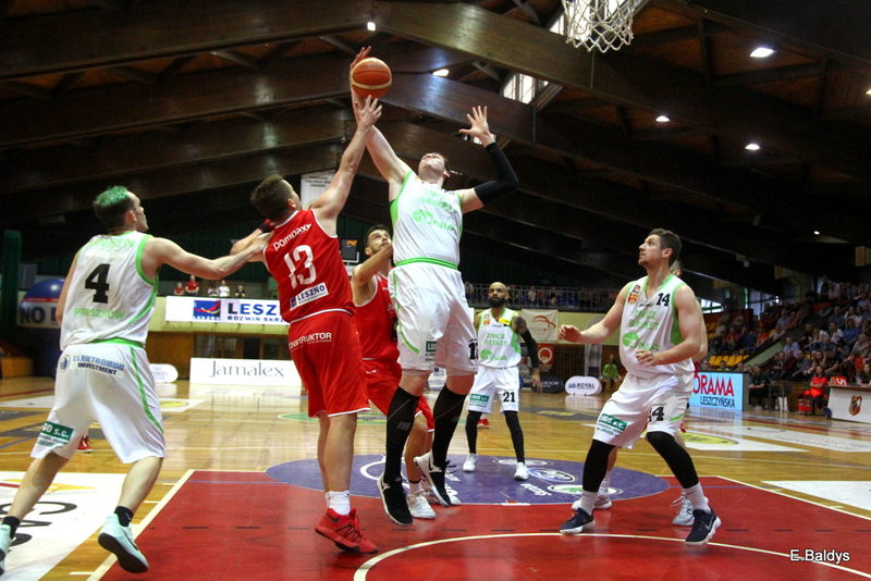 Znicz wyrównał straty (zdjęcia)