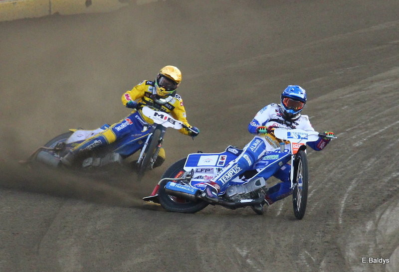 Stal była twarda (zdjęcia)