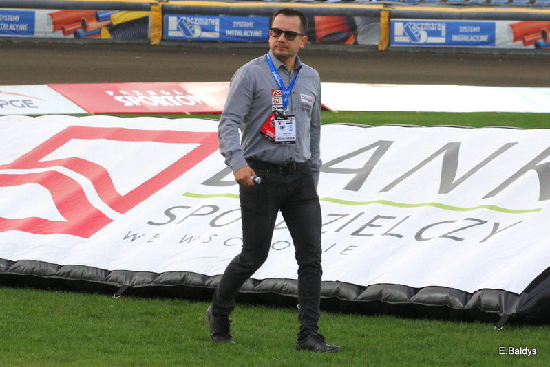 Stal była twarda (zdjęcia)