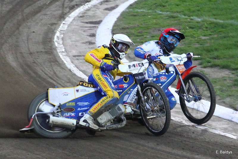 Stal była twarda (zdjęcia)