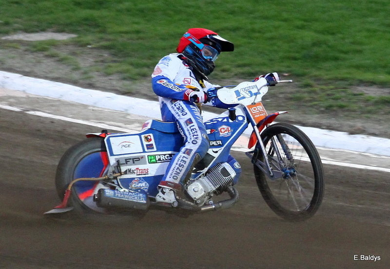 Stal była twarda (zdjęcia)