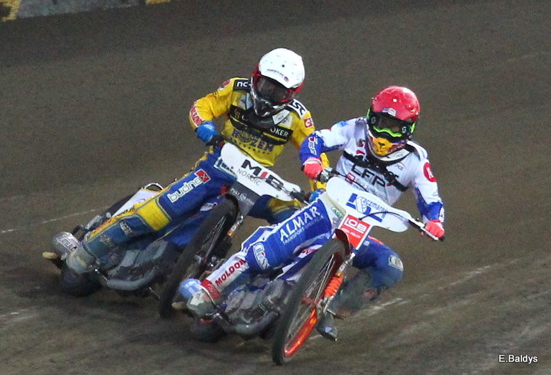 Stal była twarda (zdjęcia)