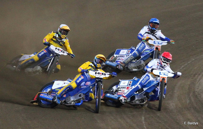 Stal była twarda (zdjęcia)