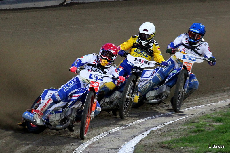 Stal była twarda (zdjęcia)