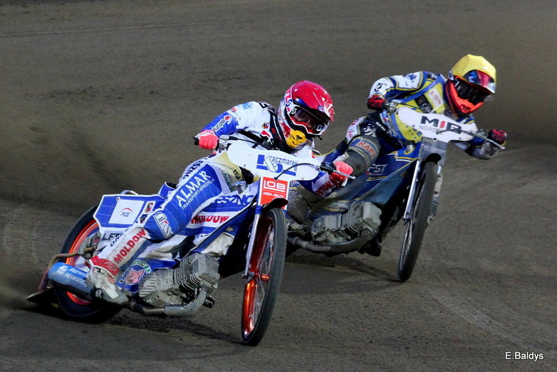 Stal była twarda (zdjęcia)