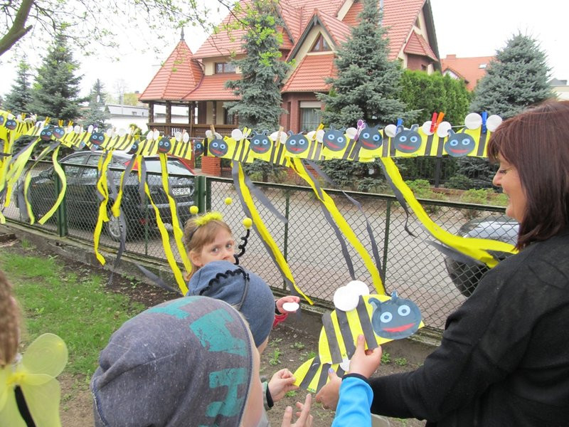 Atak pszczół w centrum Leszna (zdjęcia)