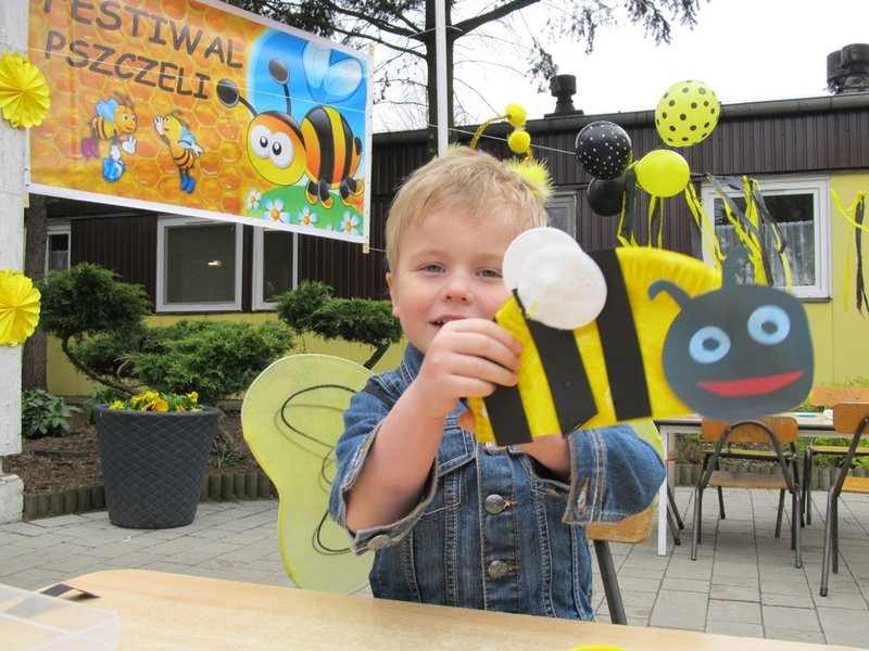 Atak pszczół w centrum Leszna (zdjęcia)