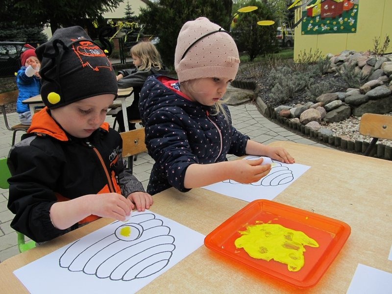 Atak pszczół w centrum Leszna (zdjęcia)