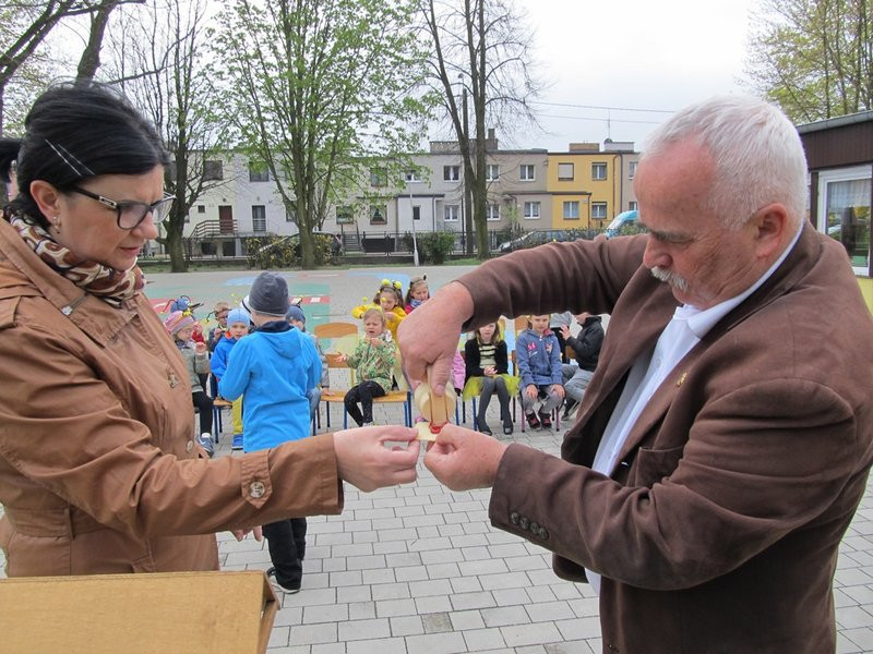 Atak pszczół w centrum Leszna (zdjęcia)